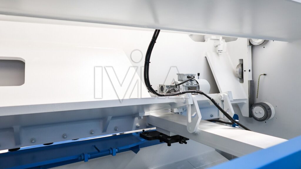 Guillotine Shear